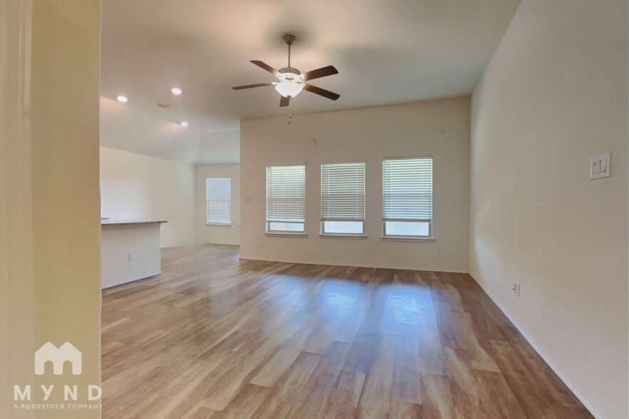 Building Photo - 9100 Zubia Ln