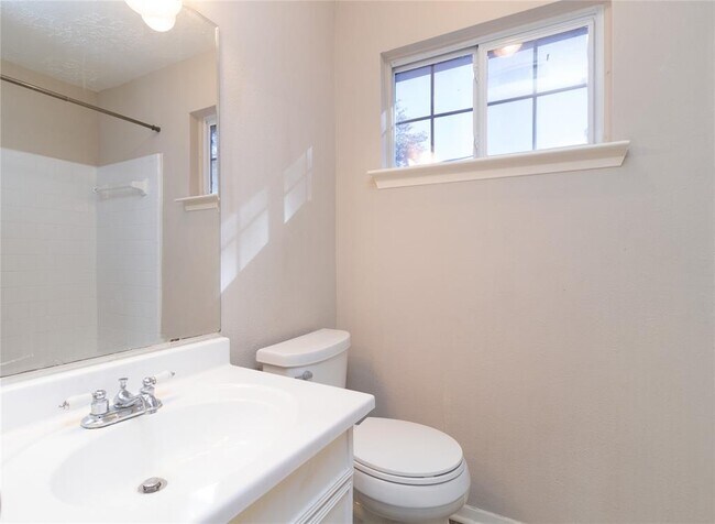 Building Photo - 4406 Rosegate Dr