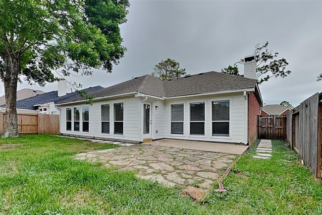 Building Photo - 3607 Kennedy Dr