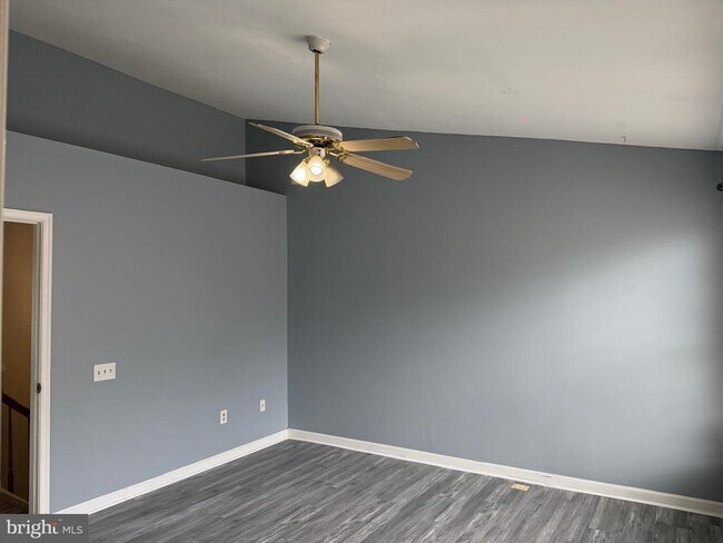 Building Photo - 30 Woodhollow Ct