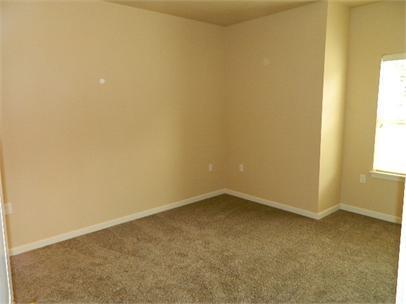 Interior Photo - 101 NE Brookwood Pkwy - Hillsboro (A-T500)