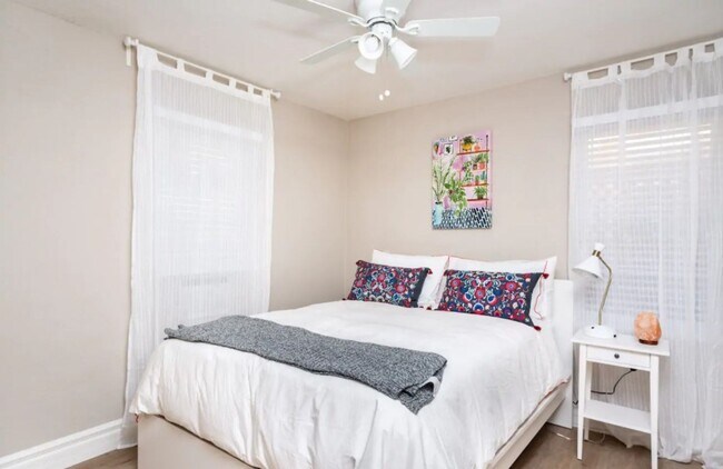 Building Photo - Old Town San Diego Unit