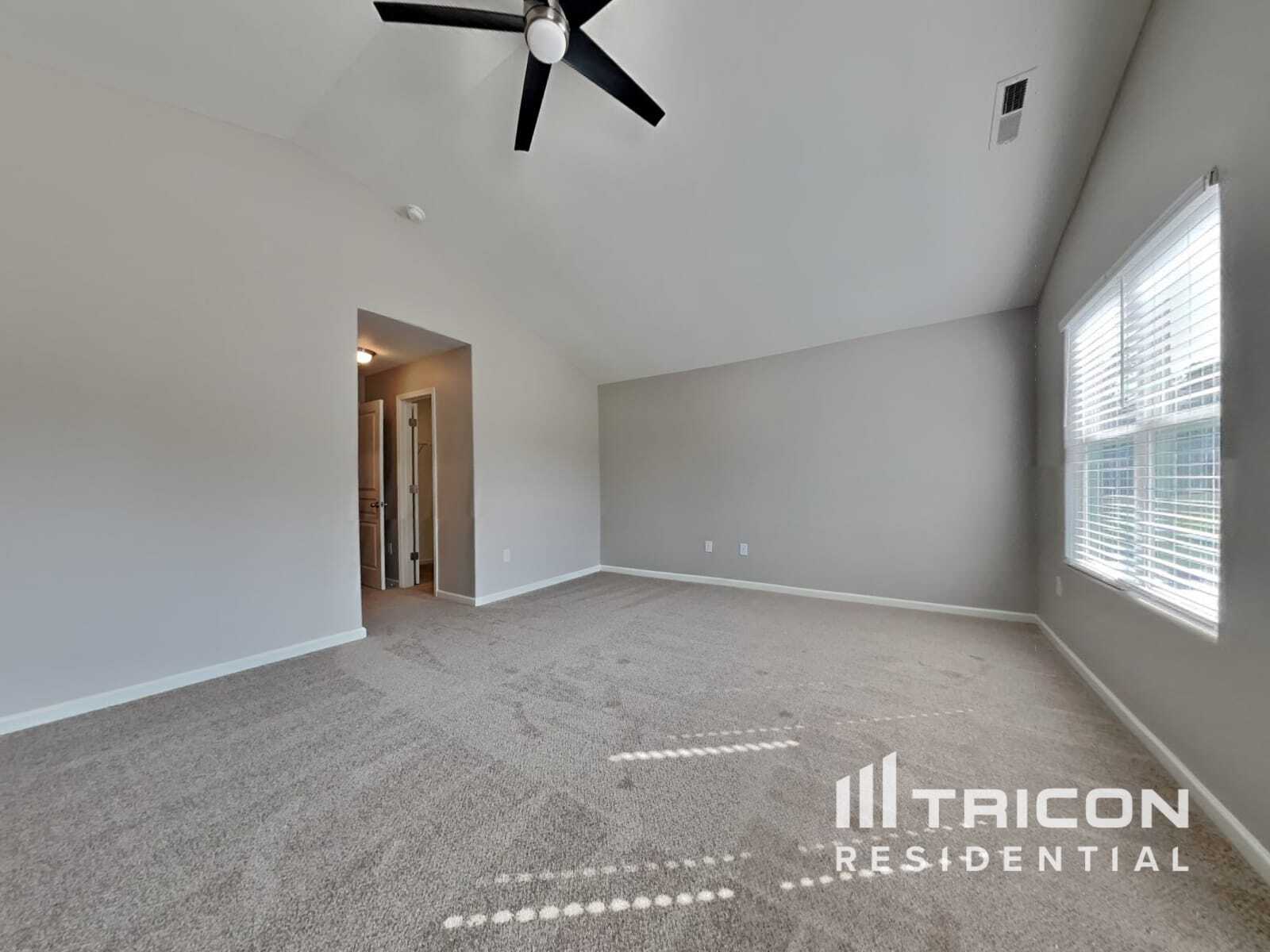 Building Photo - 350 Pillow Ln