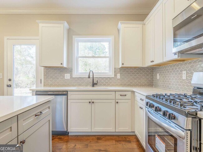 Building Photo - 4210 Old Cherokee St