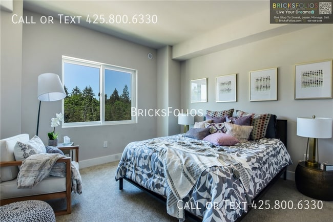 Building Photo - Rare Ichijo Townhome in Sammamish Town Center. Premium Japanese Construction. Walkable