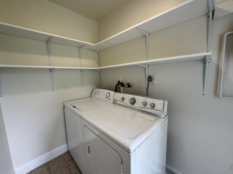 Building Photo - 7335 SW 23rd St