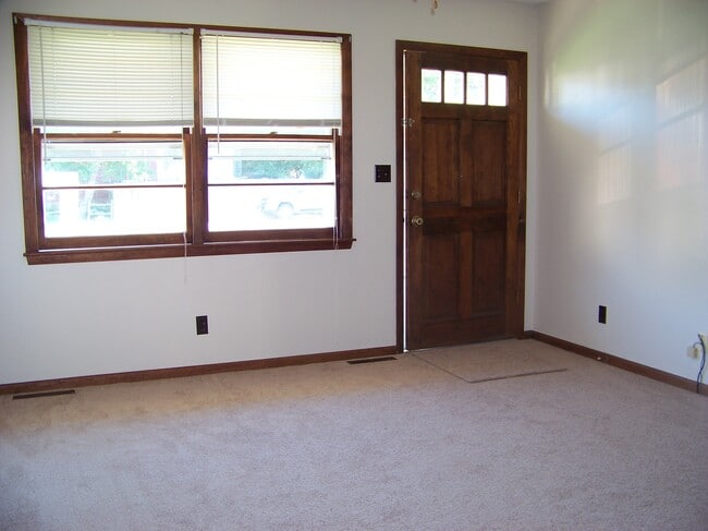 Building Photo - 4725 N Greenwell Rd