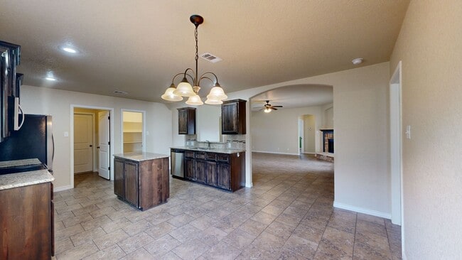 Building Photo - 2 WEEKS FREE RENT + $1,895 ONE STORY 4 BEDROOM WITH 3 FULL BATHS