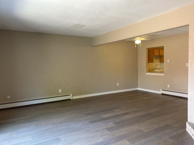 Building Photo - 1625 W Elizabeth St