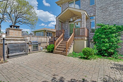 Building Photo - 241 Jeffreys Pl