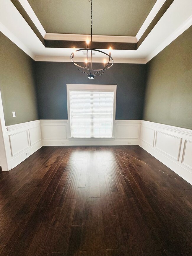 Building Photo - Luxury Living in Live Oak Preserve
