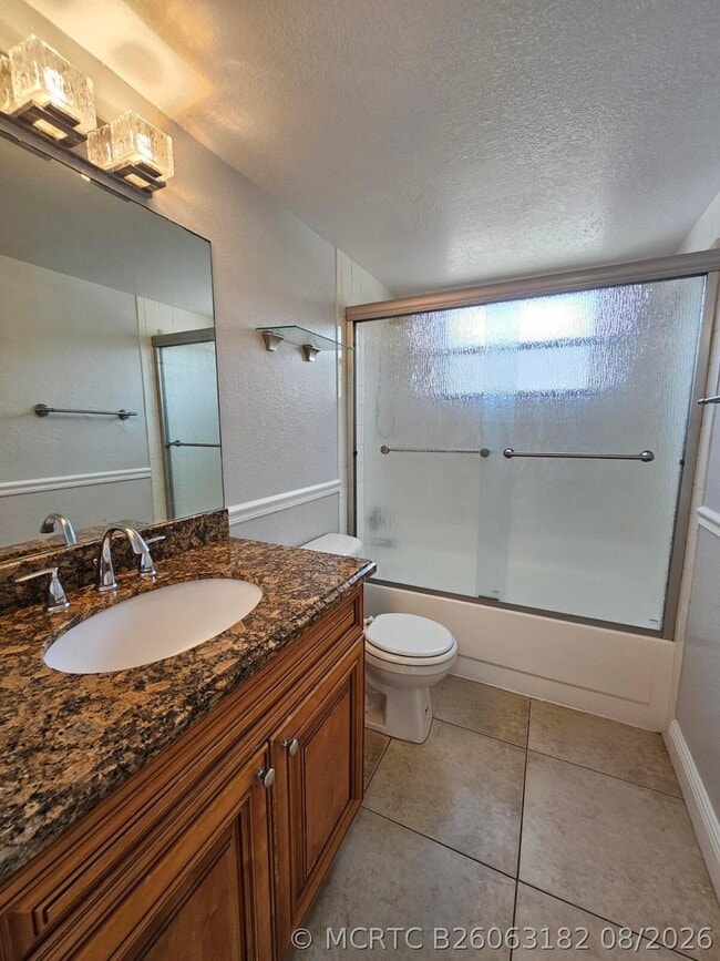 Building Photo - 1453 Lake Crystal Dr