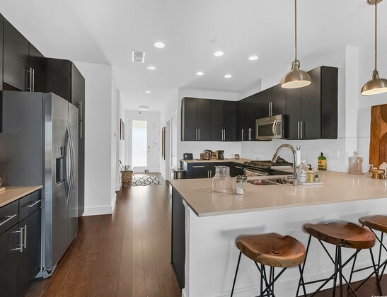 Building Photo - 2800 Treble-5ID104.5