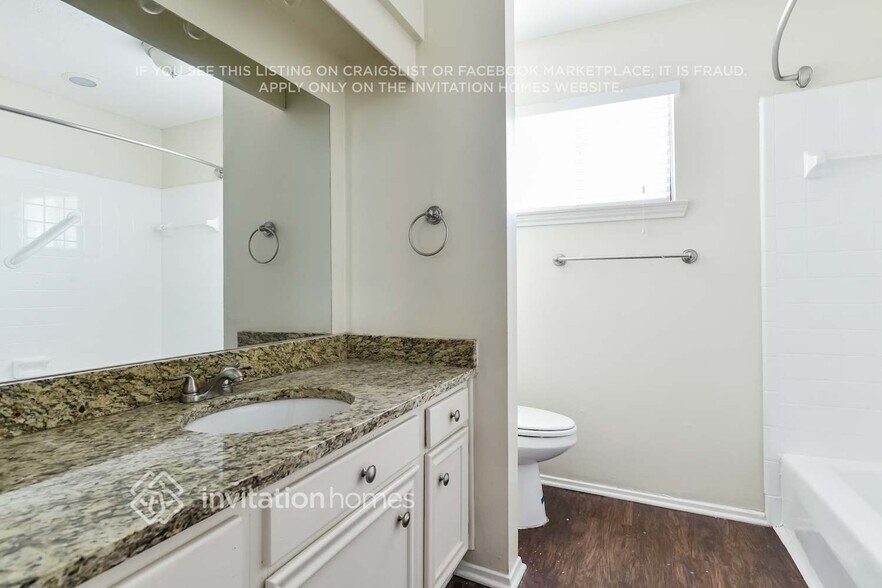 Building Photo - 4311 Saratoga Dr