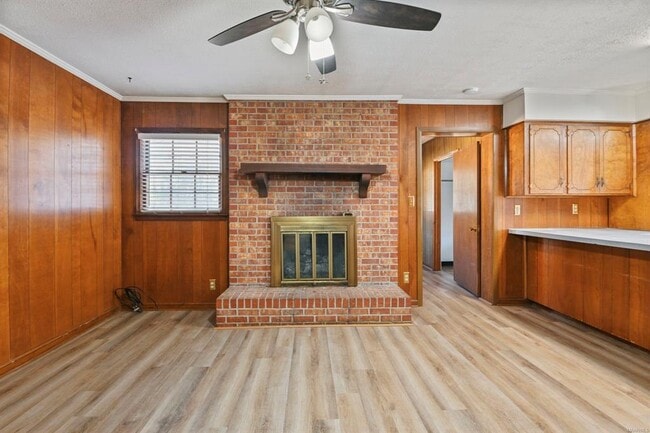 Building Photo - 839 Greg Dr