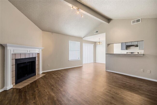 Building Photo - 1220 Orchard Park Cir