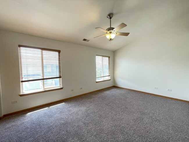Building Photo - 515 Silver Leaf Dr