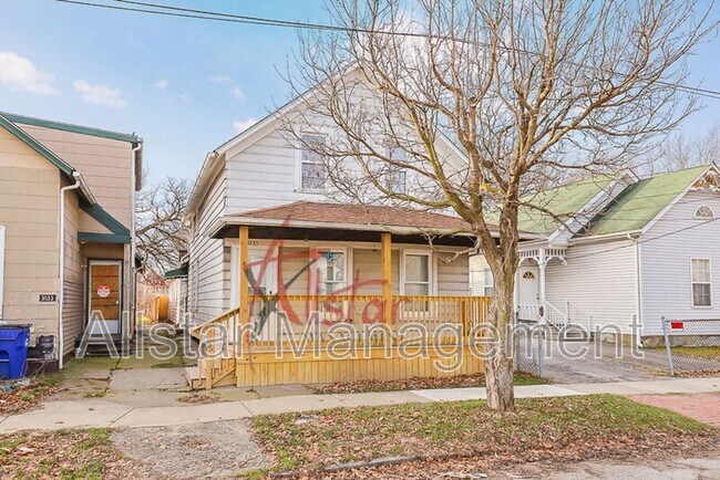 Primary Photo - 3235 Erin Ave