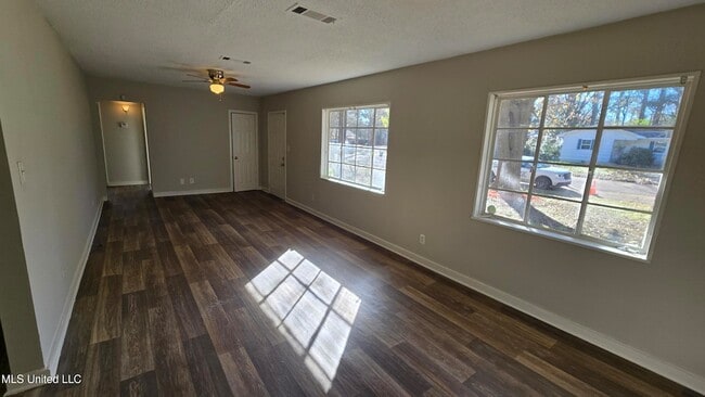 Building Photo - 512 Woodward Ave