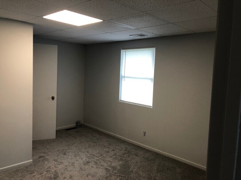 bedroom 2 - 306 E Henry St