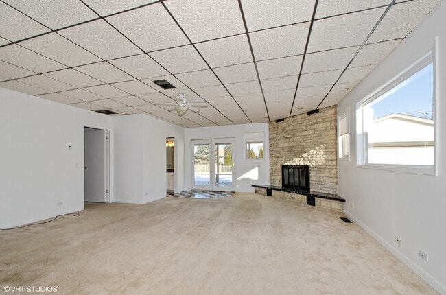 Building Photo - 8122 W Winnemac Ave