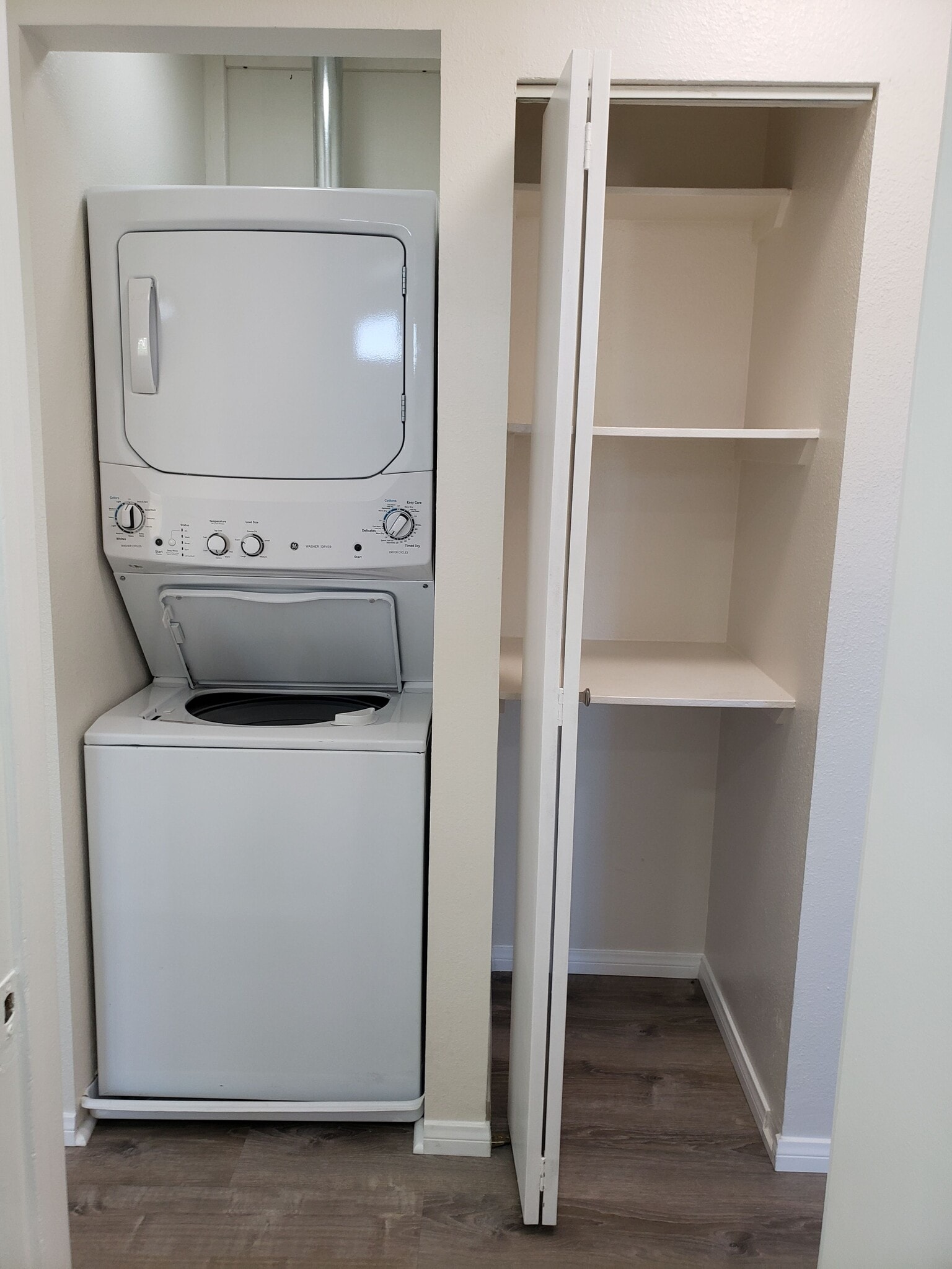 Building Photo - 1261 Victor St