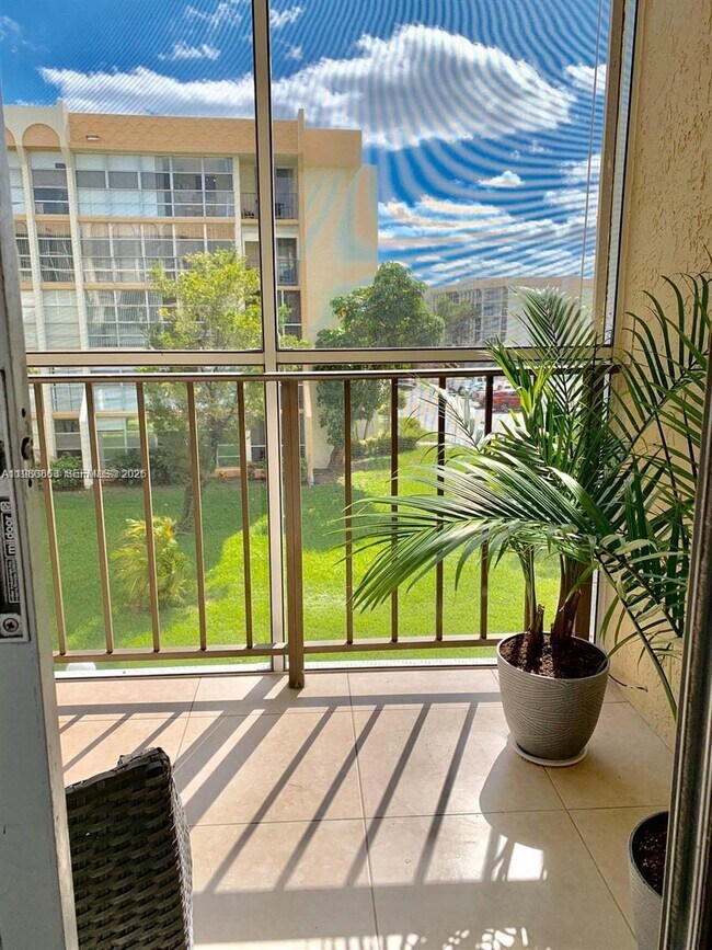 Building Photo - 851 Three Islands Boulevard