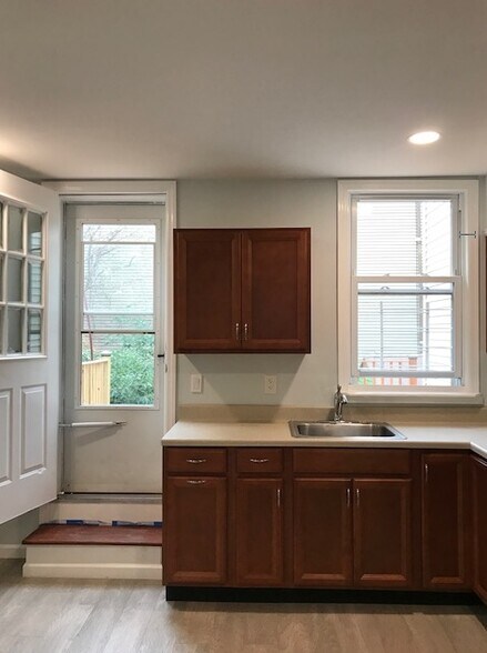 Building Photo - 61A South St