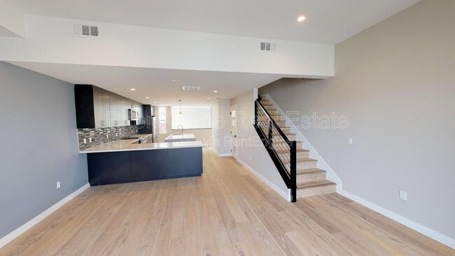 Building Photo - 3135 Hugo St