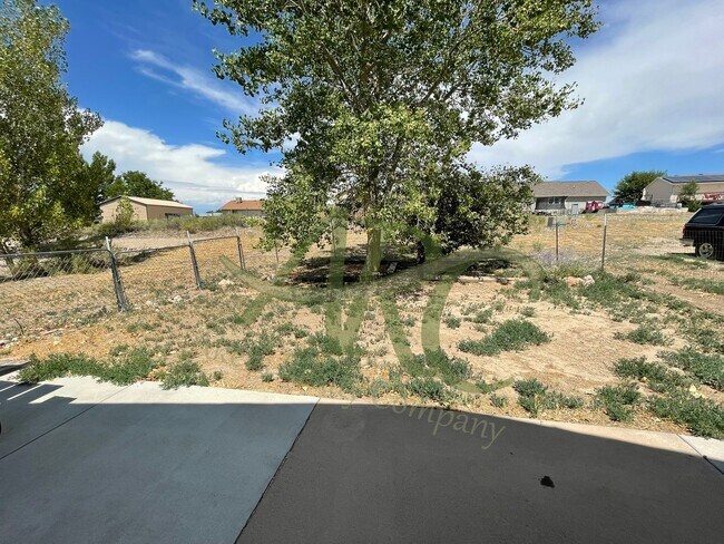 Building Photo - 746 S Legend Ln