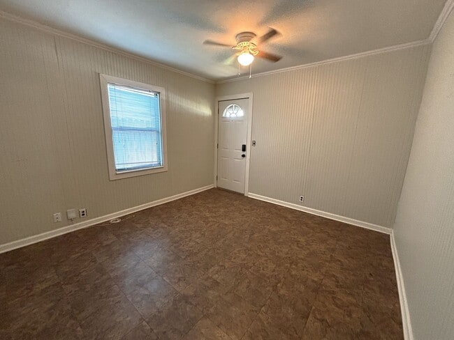 Building Photo - GREAT STARTER HOME IN CENTRAL BOSSIER