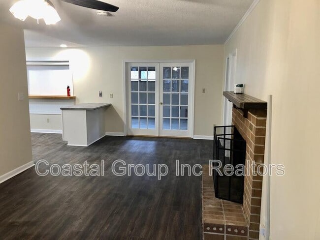 Building Photo - 613 Reef Ln