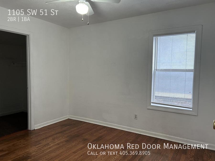Building Photo - 1105 SW 51st St