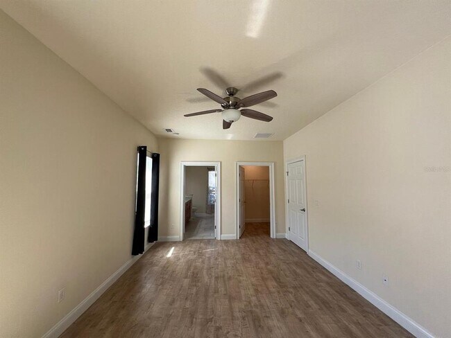 Building Photo - 6 Sea Shark Path