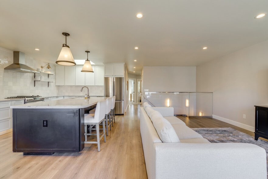 Building Photo - 1770 48th Ave