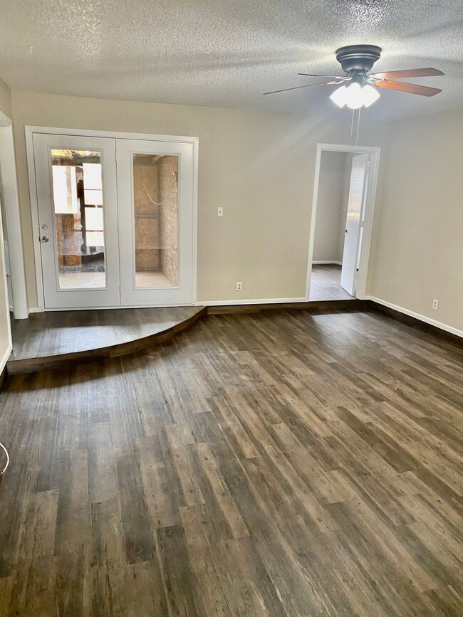 Building Photo - Renovated home in northwest Lubbock