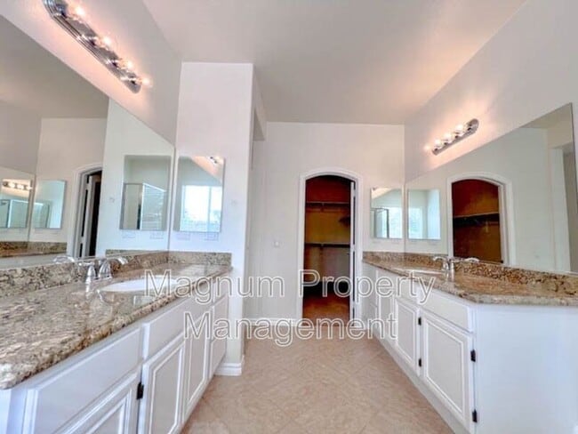 Building Photo - 31651 McCartney Dr