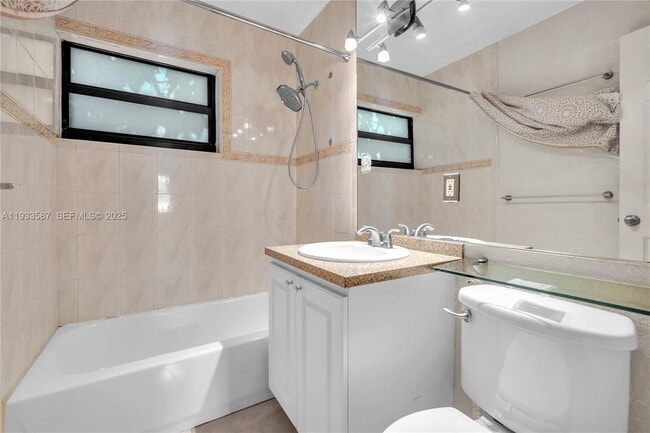 Building Photo - 3265 Virginia St