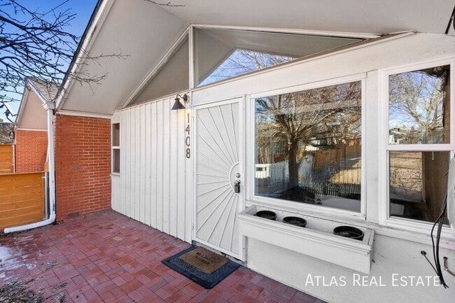 Building Photo - 1408 Julian St