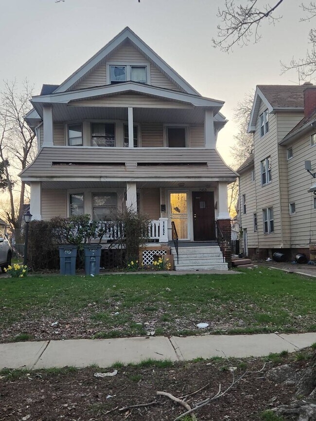 Building Photo - 1460 E 135th St
