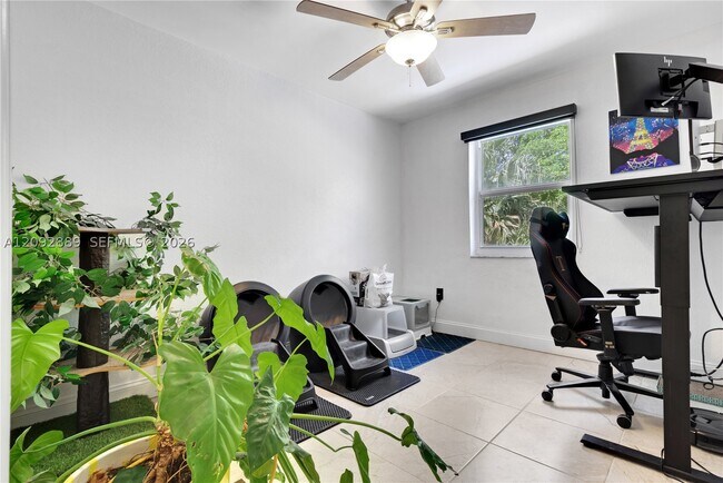 Building Photo - 6217 SW 78th St