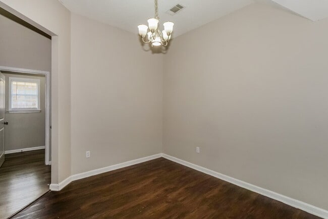 Building Photo - 320 Terry Rd