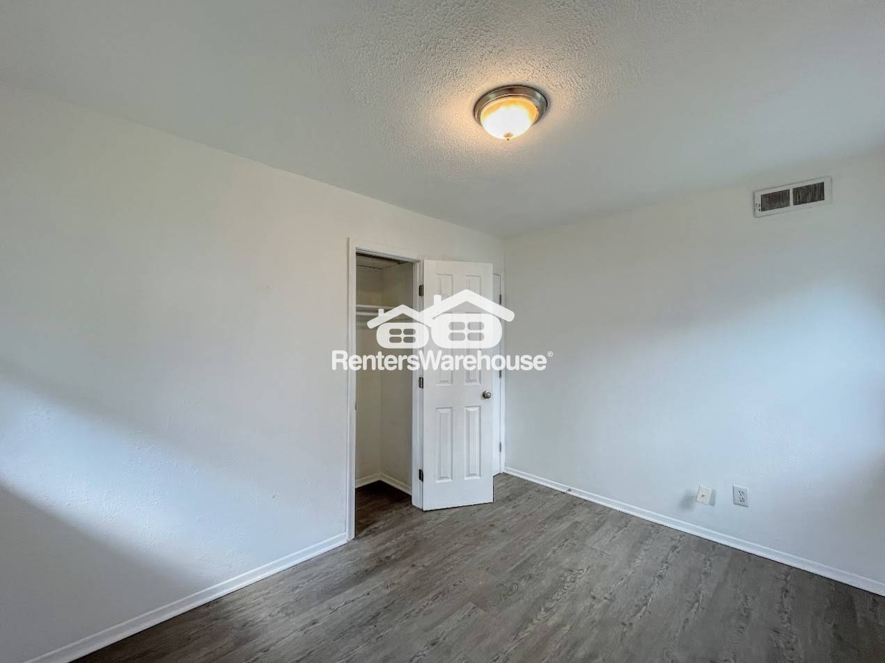 Building Photo - 8116 Nathan Ave