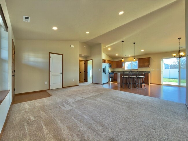 Building Photo - 1316 Robie Ln