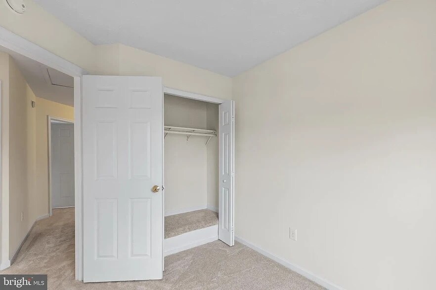 Building Photo - 10512 Tidewater Plains Dr