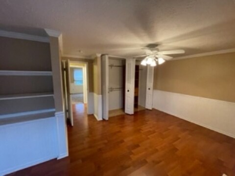 Building Photo - 532 Topaz Ln