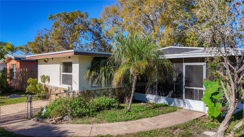 Building Photo - 3501 Beechwood Terrace