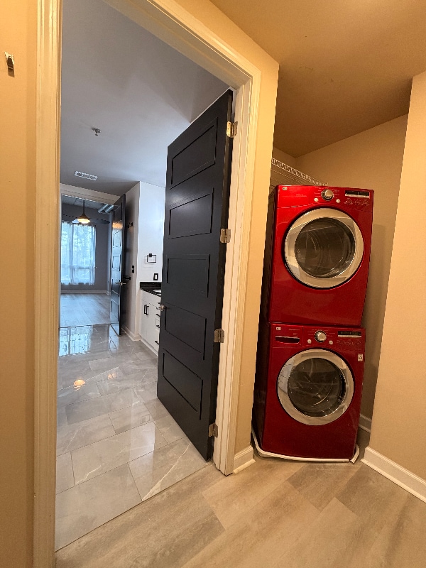 Building Photo - 711 Cosmopolitan Dr NE