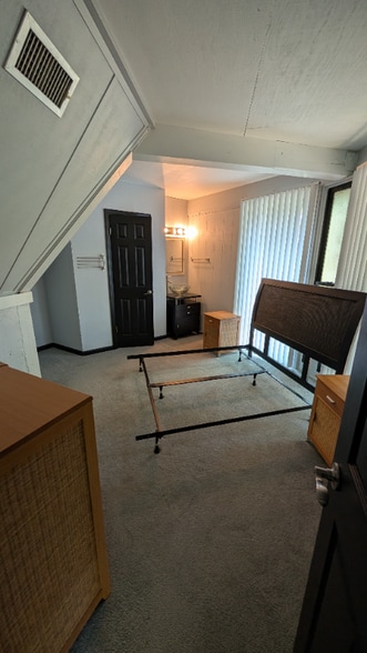 Building Photo - 114 Topsider Dr