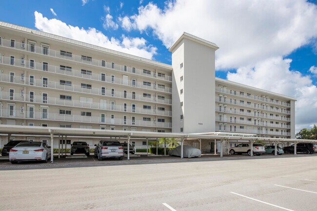 Building Photo - 3100 S Ocean Blvd